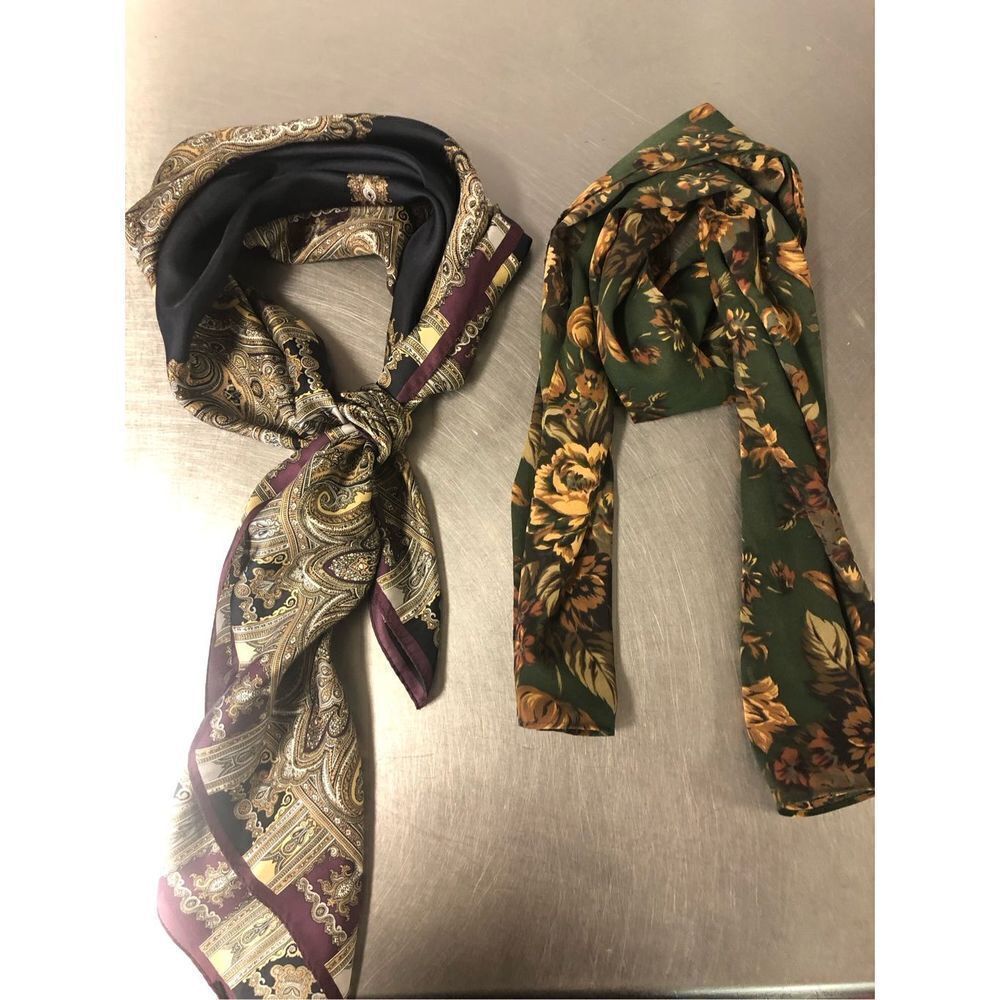 🌼5for$25🌼Bundle of Two Women’s Green Floral and Purple Paisley Long Medium